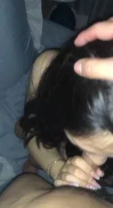 喜欢吃鸡巴的极品嫩妹，全身渔网真骚