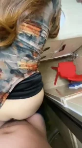 周末老公出差就喊我过来