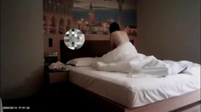 敏感高潮少妇半小时剪辑版，完整版一小时二十分钟，固定机位拍摄，请审核